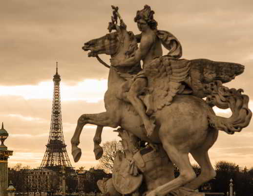 STYLISH PARIS EXPLORATION